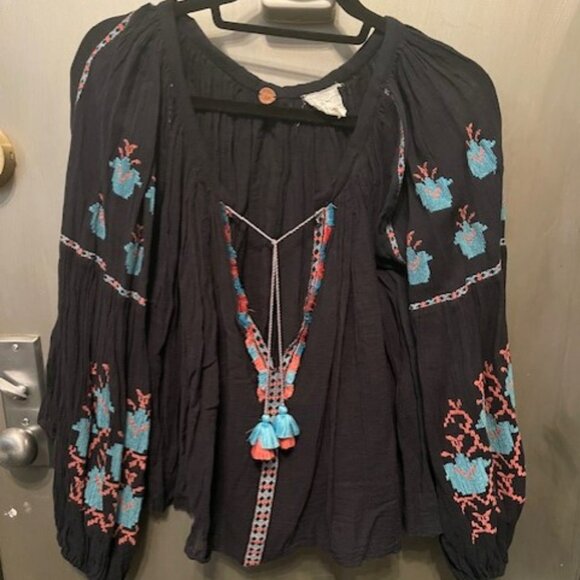 Free People Marishka Peasant Blouse in black - Picture 14 of 16